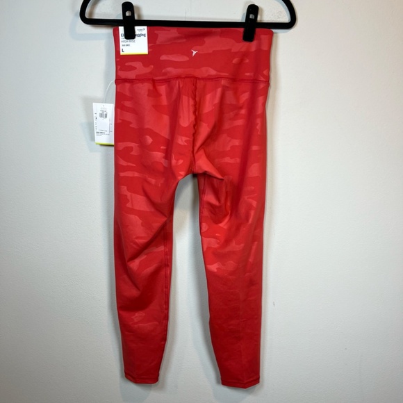 Old Navy Women's Powersoft 7/8 Elevate Leggings Red Camo Athletic NEW Size Large - Picture 8 of 13